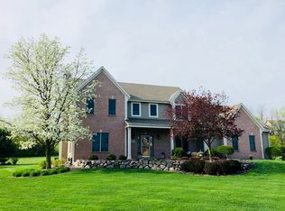 N36W22543 Long Valley Rd, Pewaukee, WI 53072
