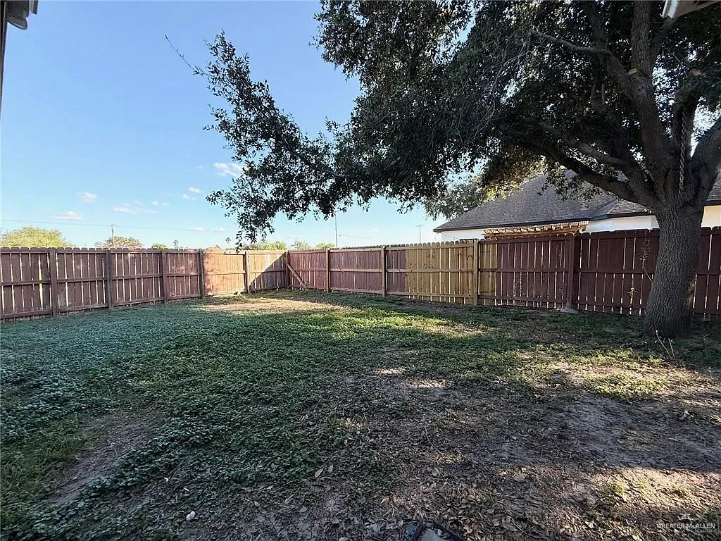 3 bed, 2.5 bath, 1793 sqft, $1,800 — Photo 4