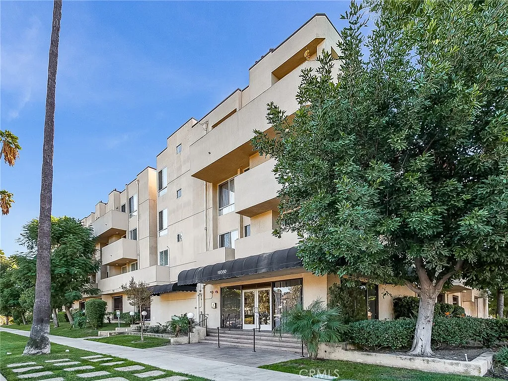 2 bed, 862 sqft, $2,700 — Photo 1