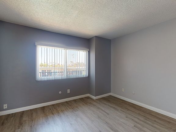 4th image of 1440 Lincoln Ave #25