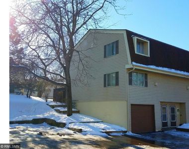 2368 Dorland Pl, Maplewood, MN, 55119