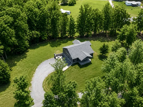 226 W West Wilson Rd, Russell Springs, KY 42642