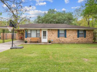 225 Brockton Dr, Carencro, LA 70520