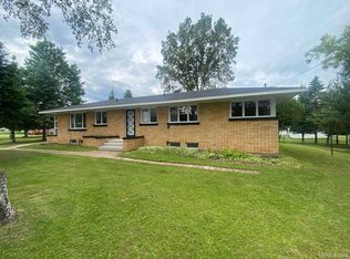 10289 N Lake Rd, Ironwood, MI 49938