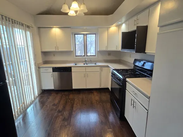 923 Vankirk St, Clairton, PA 15025