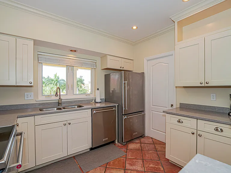 5060 Harmony Cir #304 — Photo 14