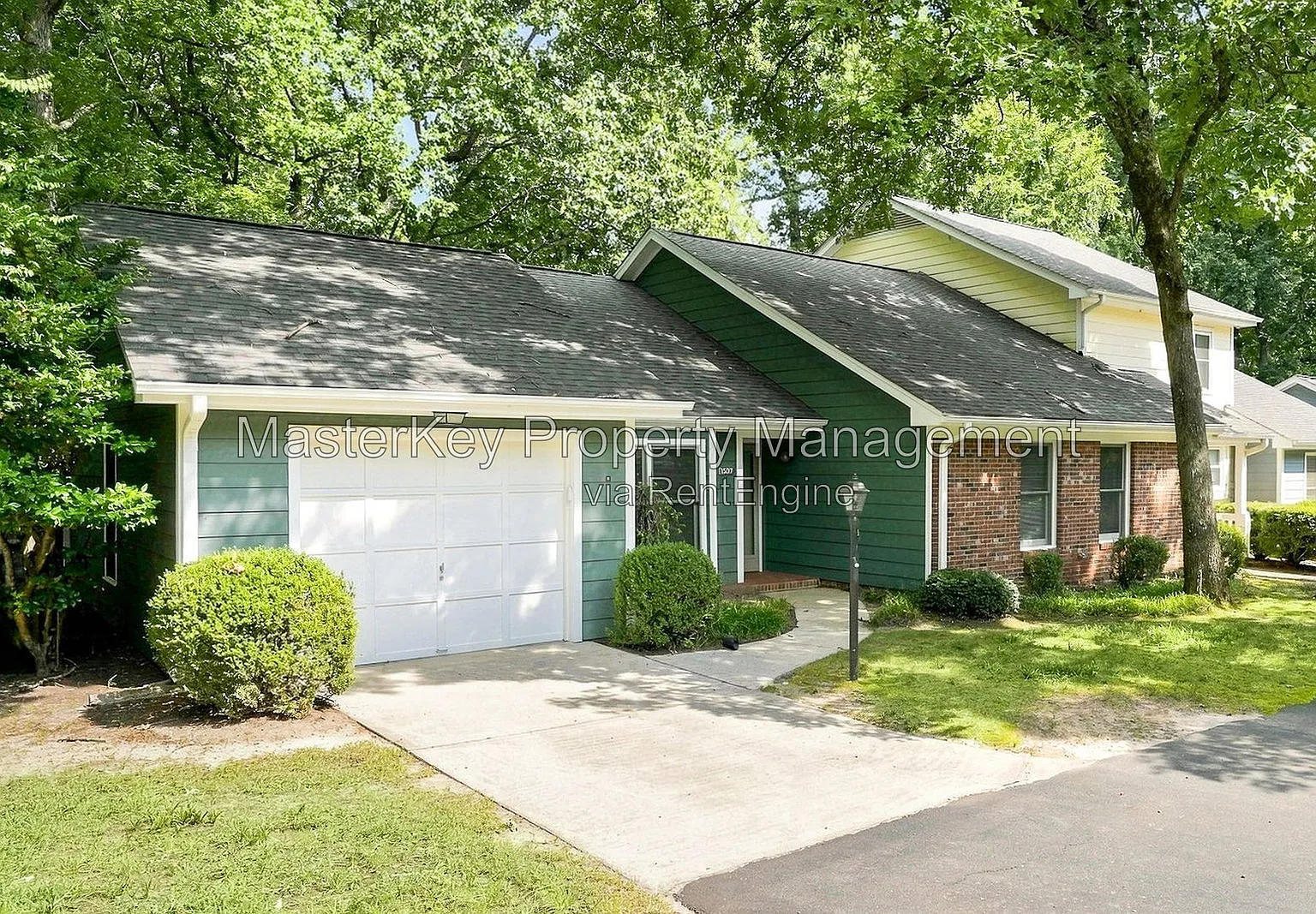 3 bed, 2.0 bath, 1516 sqft, $1,925 — Photo 2
