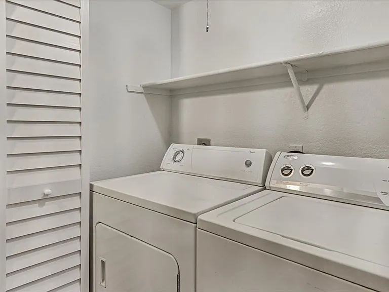 Corona Pointe Resort — Photo 34