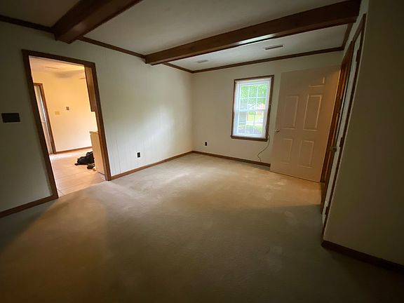 5th image of 100 Forest Park Dr APT A