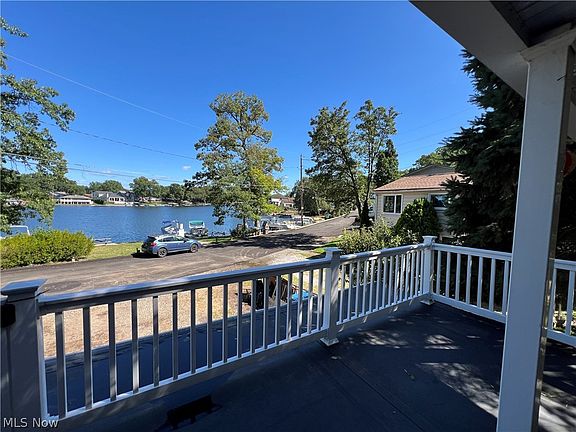 4th image of 226 E Pace Ave