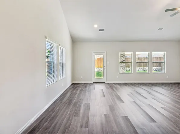 701 Easthill Dr, McKinney, TX