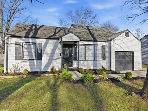 629 S Sherman Ave, Olathe, KS 66061