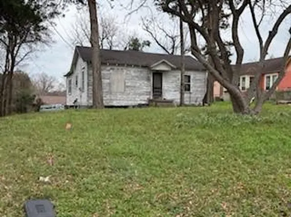 631 University Ave, Huntsville, TX 77320