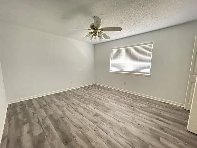 201 College Blvd E #13-1-1 — Photo 5