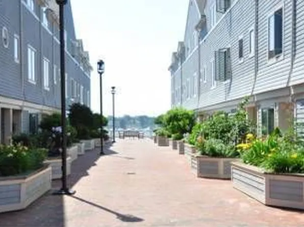 201 Chandlers Wharf, Portland, ME 04101