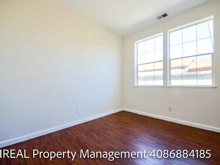 4202 Cambridge Way — Photo 29