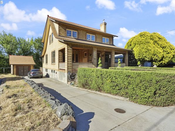 529 W 3rd Pl, The Dalles, OR 97058