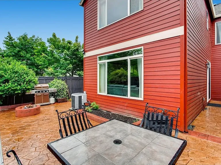 903 SE Elina Ave — Photo 25