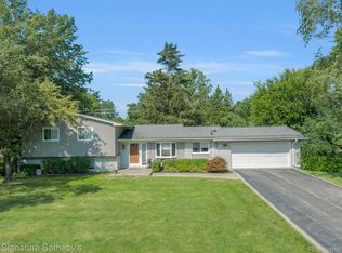 7252 Stonebrook Rd, West Bloomfield, MI 48322