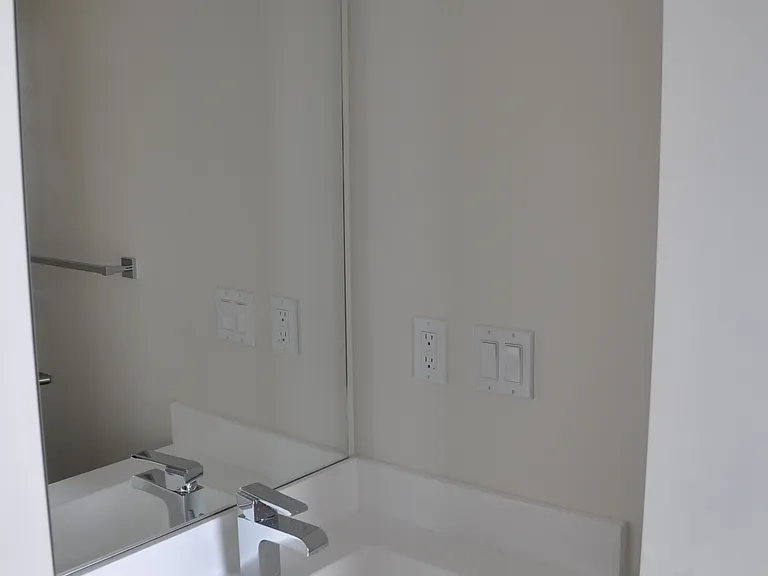 68 Canterbury Pl #1707 — Photo 21