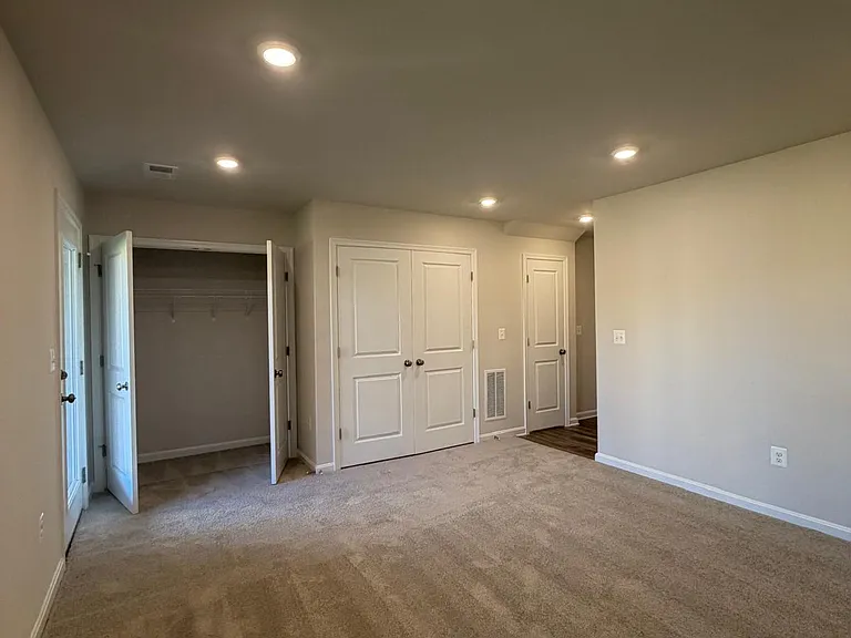 398 Seeback Dr — Photo 29