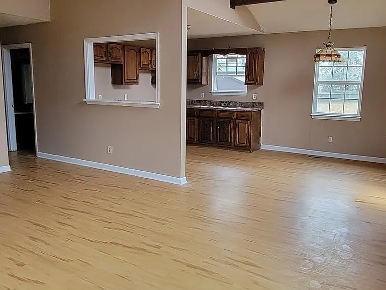 125 Doss Ln NE — Photo 3