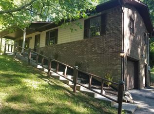 125 Deakins Estates Dr, Jonesborough, TN 37659