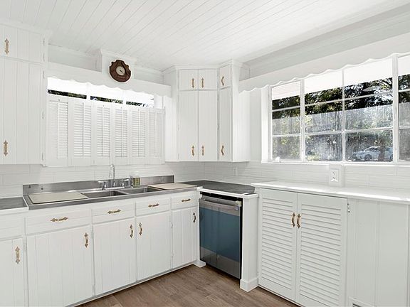 5th image of 3321 Fairfield Rd