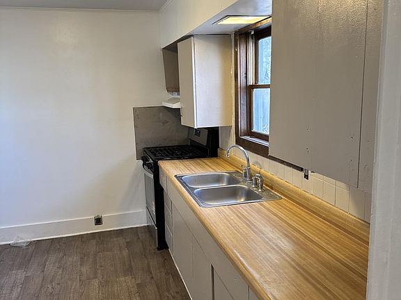 4th image of 5304 Hollis Ave #1