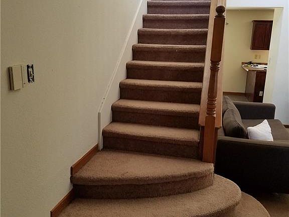 3rd image of 7012 Canyon Run Dr