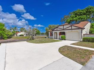 2210 SE Breckenridge Cir, Pt Saint Lucie, FL 34952