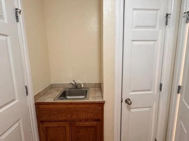 1704 Dorothy Dr — Photo 19