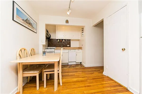 Sold by Dorsa Group | media 26