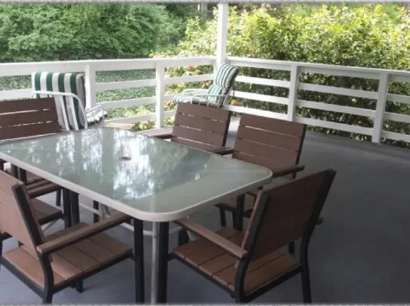 15333 SE 42nd St, Bellevue, WA 98006