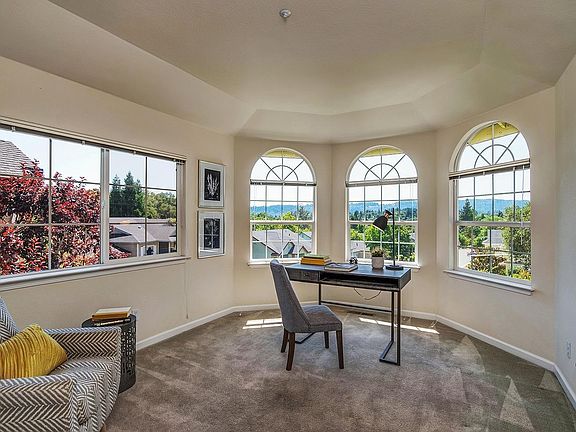 3rd image of 128 Village Oaks Court