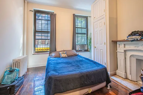 Rented by Gioia Realty | media 34