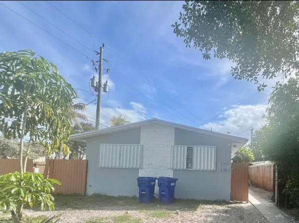 2388 NE 173rd Street #2388-2390, North Miami Beach, FL 33160