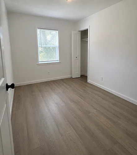 125 W Park Ave Photo 1