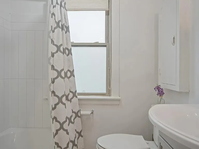 256 Washington Blvd #2 — Photo 6
