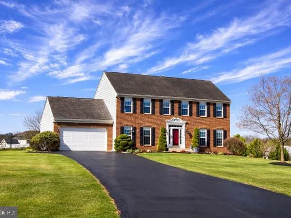 17015 Bivens Ln, Hagerstown, MD 21740