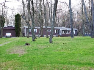 93 Coulter Estates Dr, Burgettstown, PA 15021