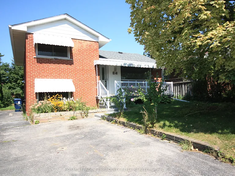 54 Beacham Cres #LOWER — Photo 2