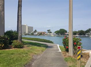 7465 Bay Island Dr S APT 314, Saint Petersburg, FL 33707