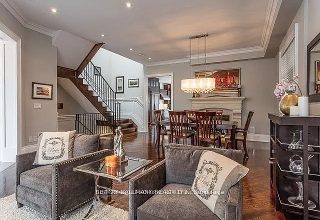 21 Dunblaine Ave — Photo 3