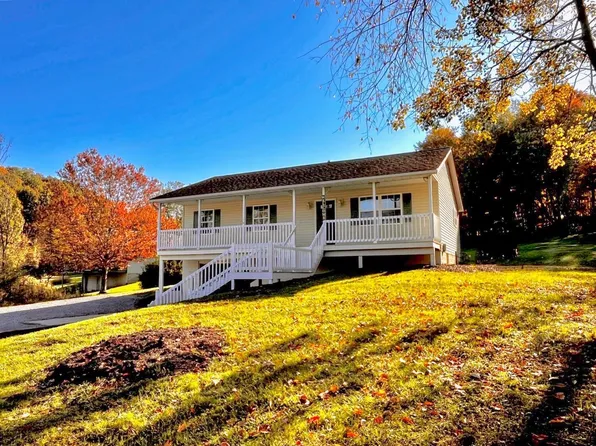 753 Grand View Dr, Howard, OH 43028