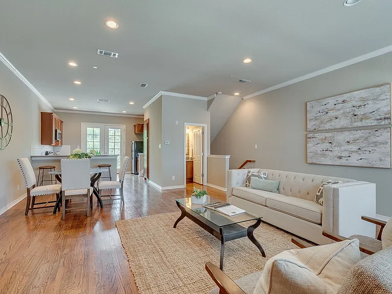 2816 Lubbock Ave — Photo 8