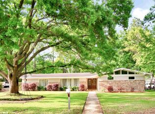 3916 Pembrocke Ave, Mobile, AL 36608