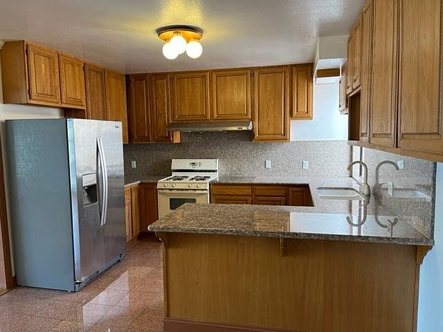 1st image of 467 35th Ave