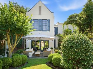 4 Bedons Aly, Charleston, SC 29401