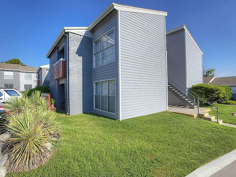 Windbury Apartments — Photo 25